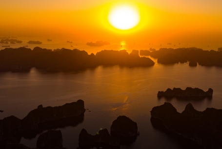 Vietnam Adventure Tour - 5 Day Scenic North Trekking & Sailing